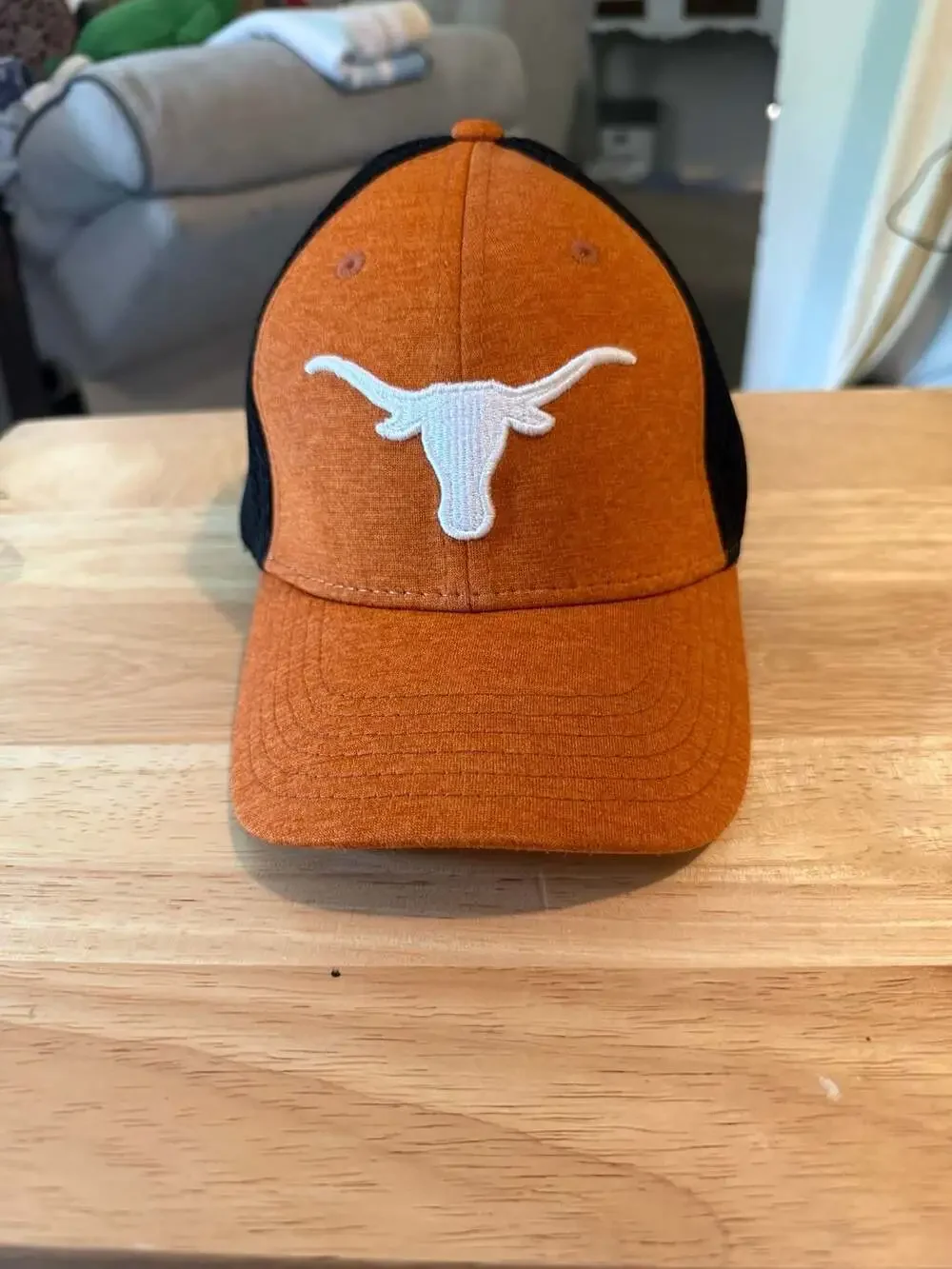 New Era Texas Longhorns 39THIRTY Child/Youth Mesh Trucker Hat